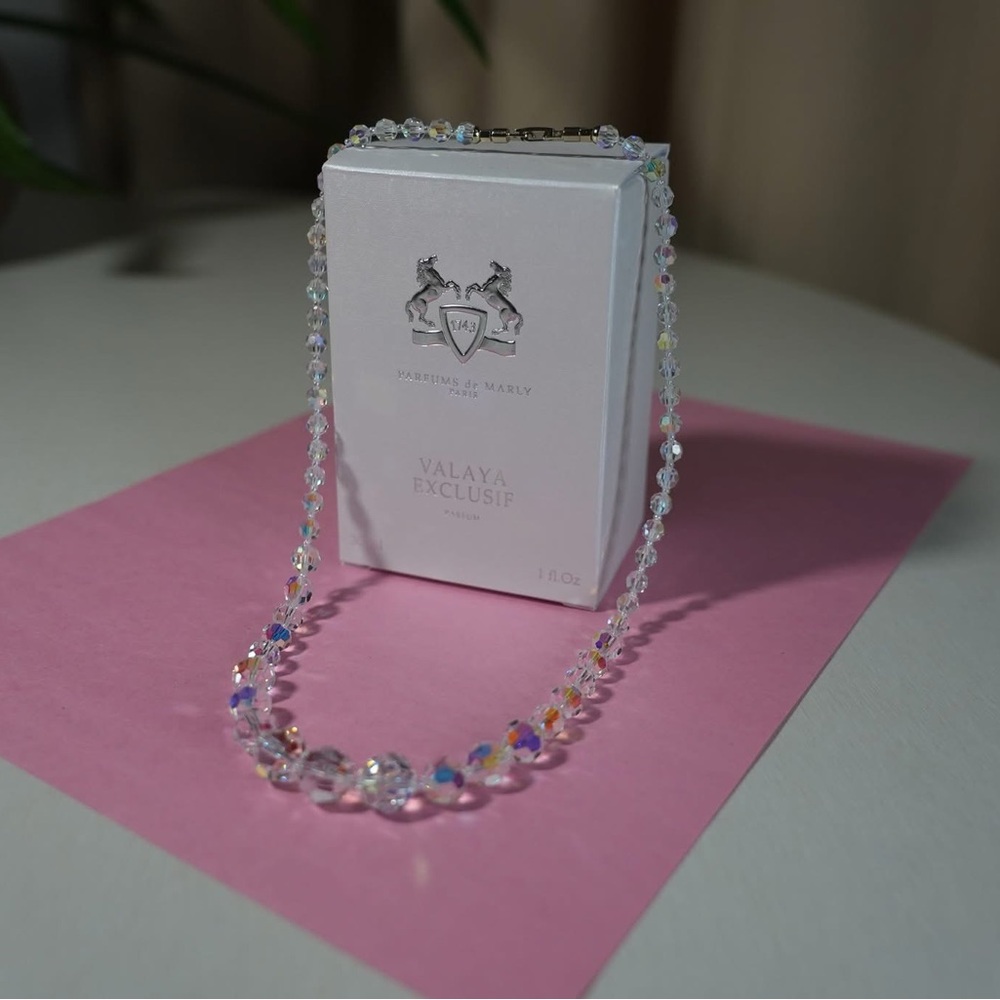 Elegant Crystal Necklace